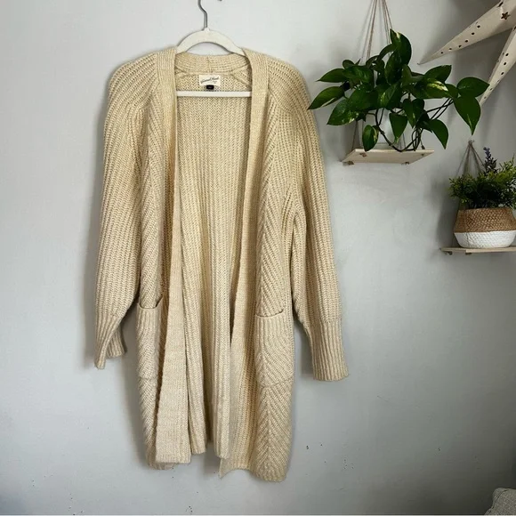 Universal Thread Cream Knit Cardigan size large winter trending oversized - Picture 10 of 10